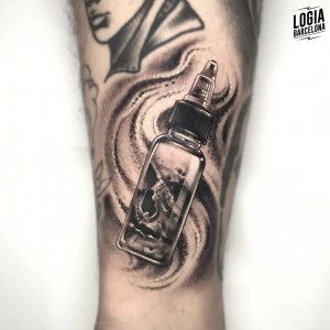 tatuaje_brazo_elixir_muerte_pablo_munilla_logiabarcelona 
